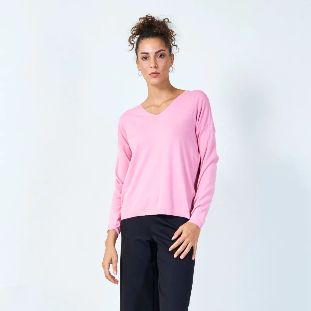 Classic V-neck pullover wholesale