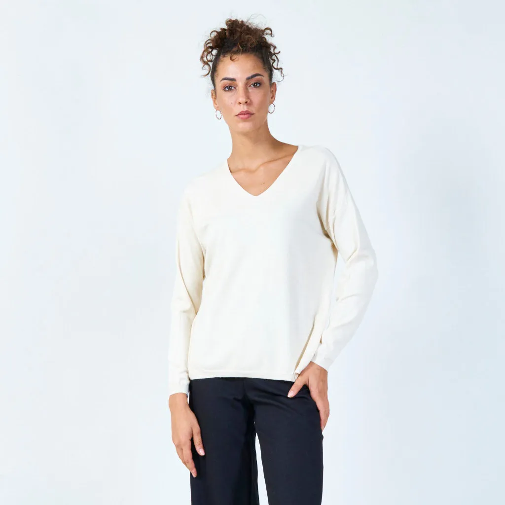 Classic V-neck pullover wholesale