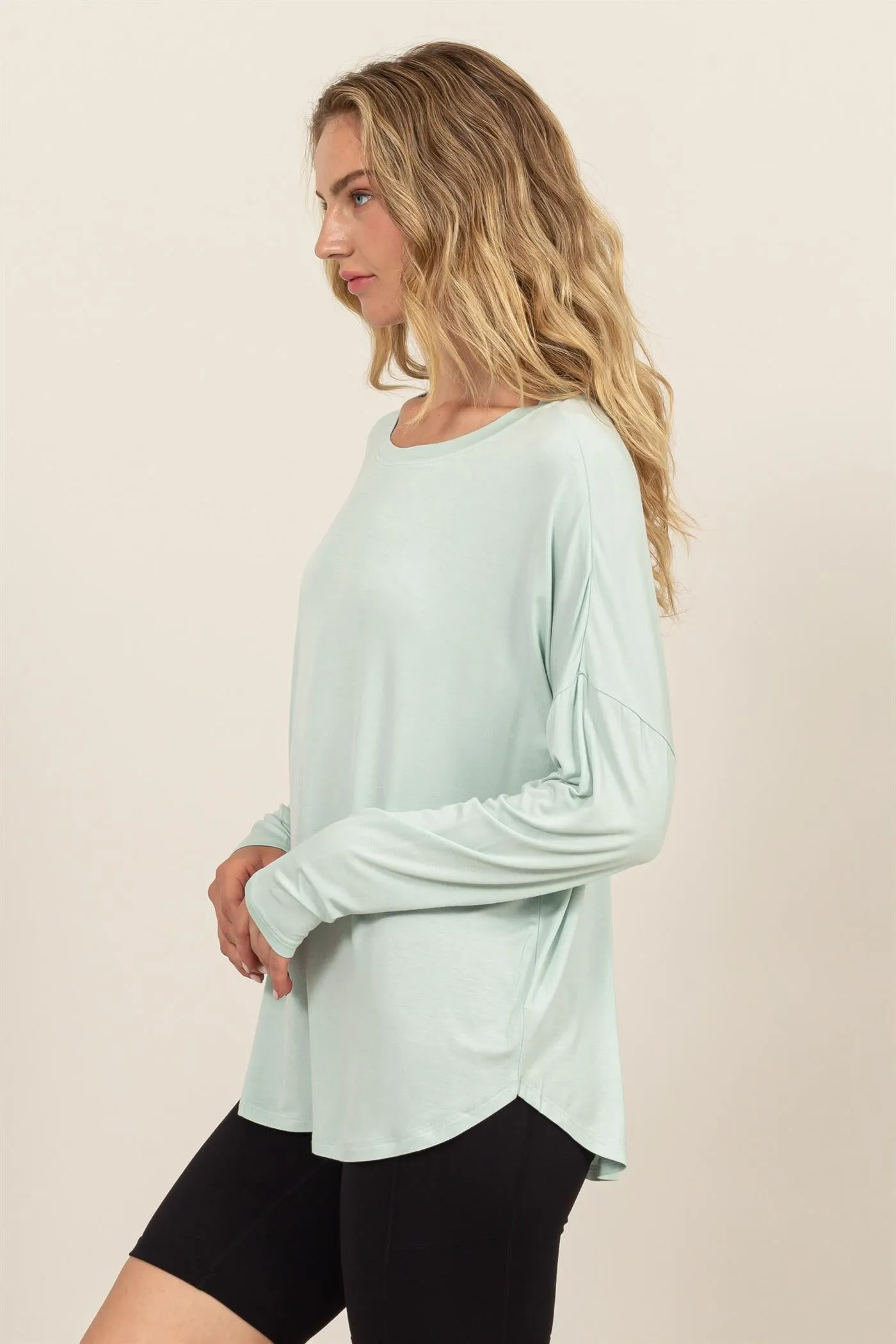 DZ24F349-Round Neck Long Sleeve Curved Hem Top