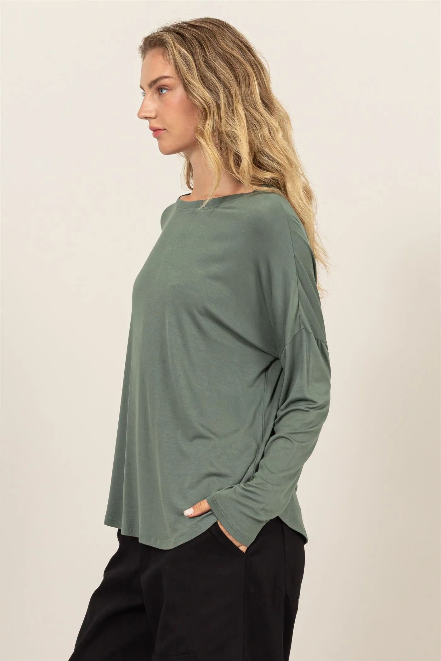 DZ24F349-Round Neck Long Sleeve Curved Hem Top