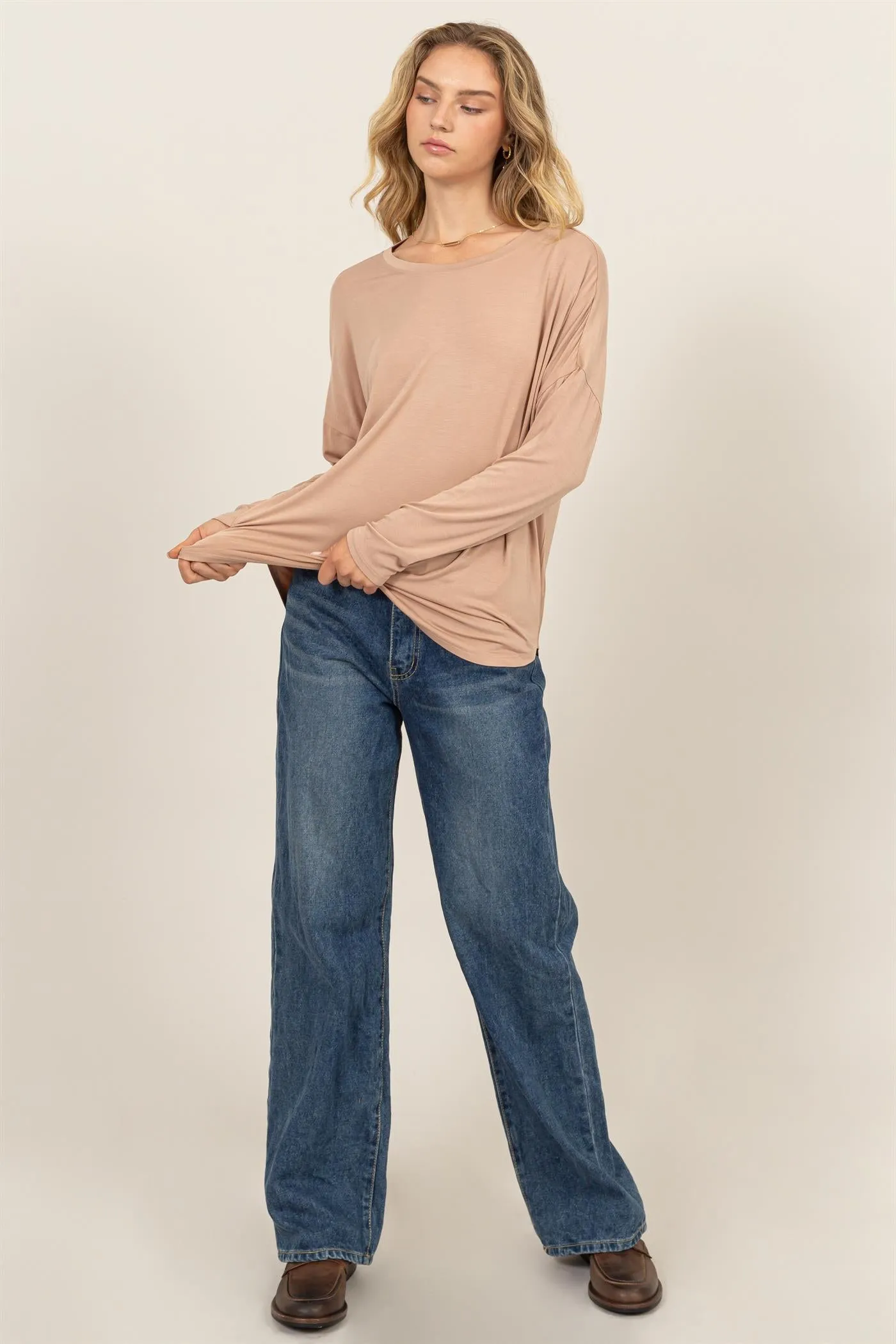 DZ24F349-Round Neck Long Sleeve Curved Hem Top