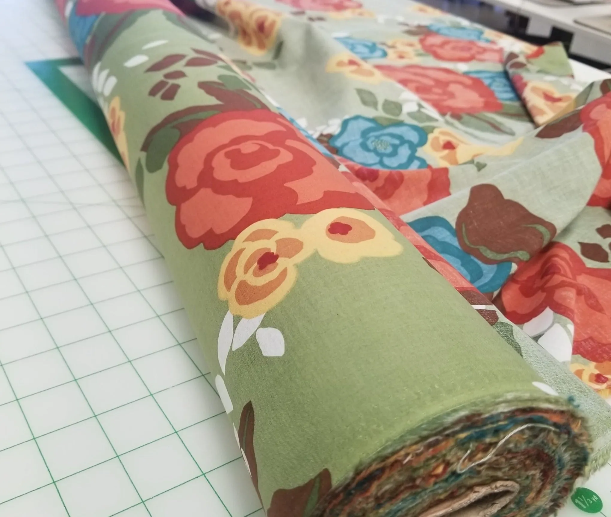 LA Finch 5 yard precuts: 5 yards of Designer Deadstock Cotton Lawn Large Avocado Green Floral  2.36oz Woven